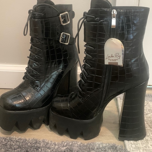 Stompers. - Picture 1 of 6